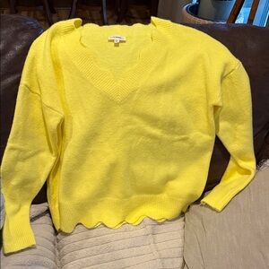 eesome Bright Yellow V-Neck Sweater